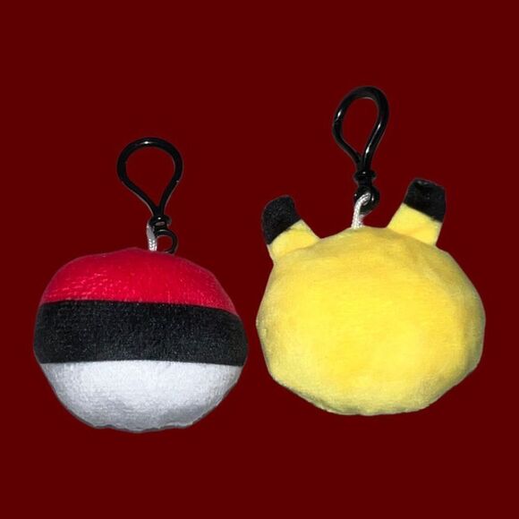 🎁 2 Pokémon Plush Keychains Pokeball & Pikachu￼ - Picture 2 of 2